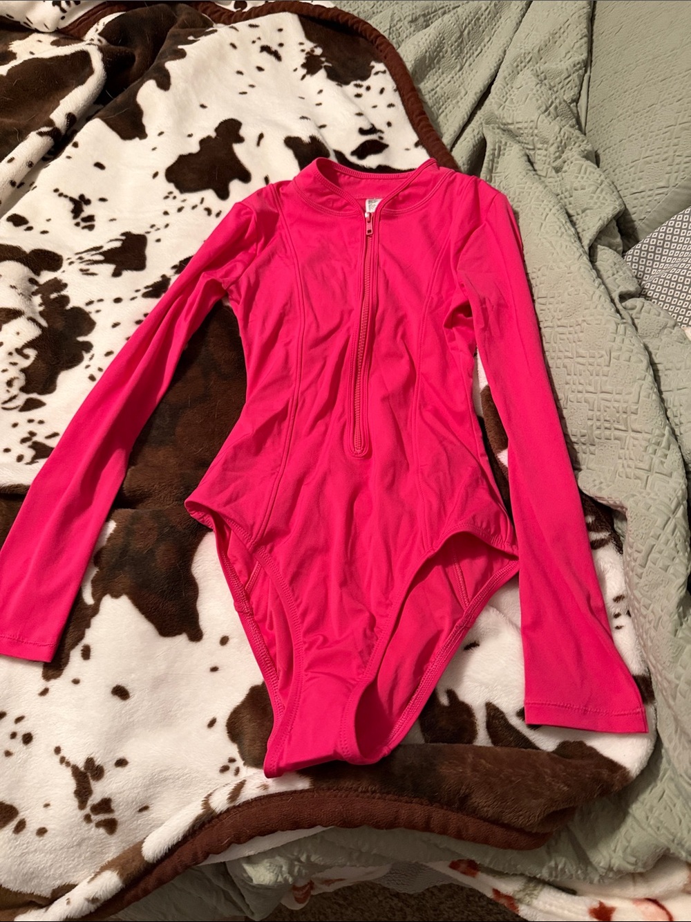 Women’s ' Hot Pink Long-Sleeve One-Piece Swimsuit with Front Zip